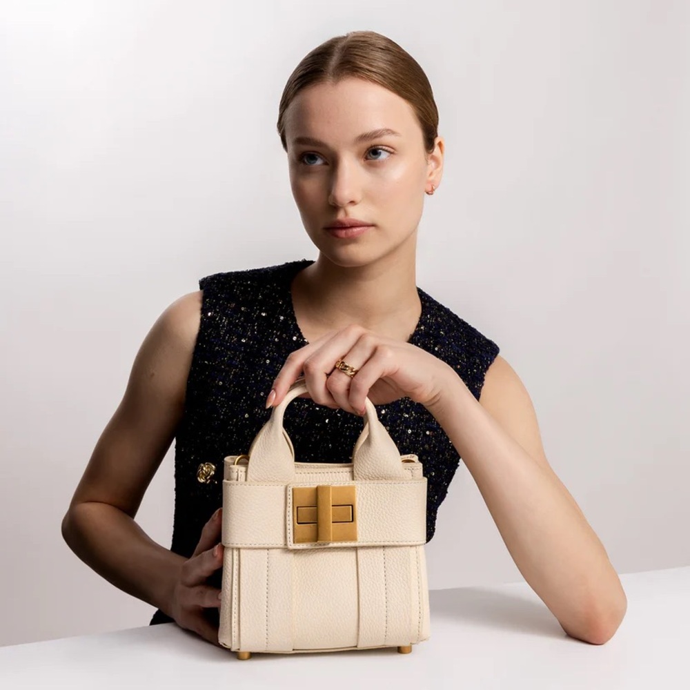NWT Caraa Madrid Bag in Swan - Picture 2 of 11